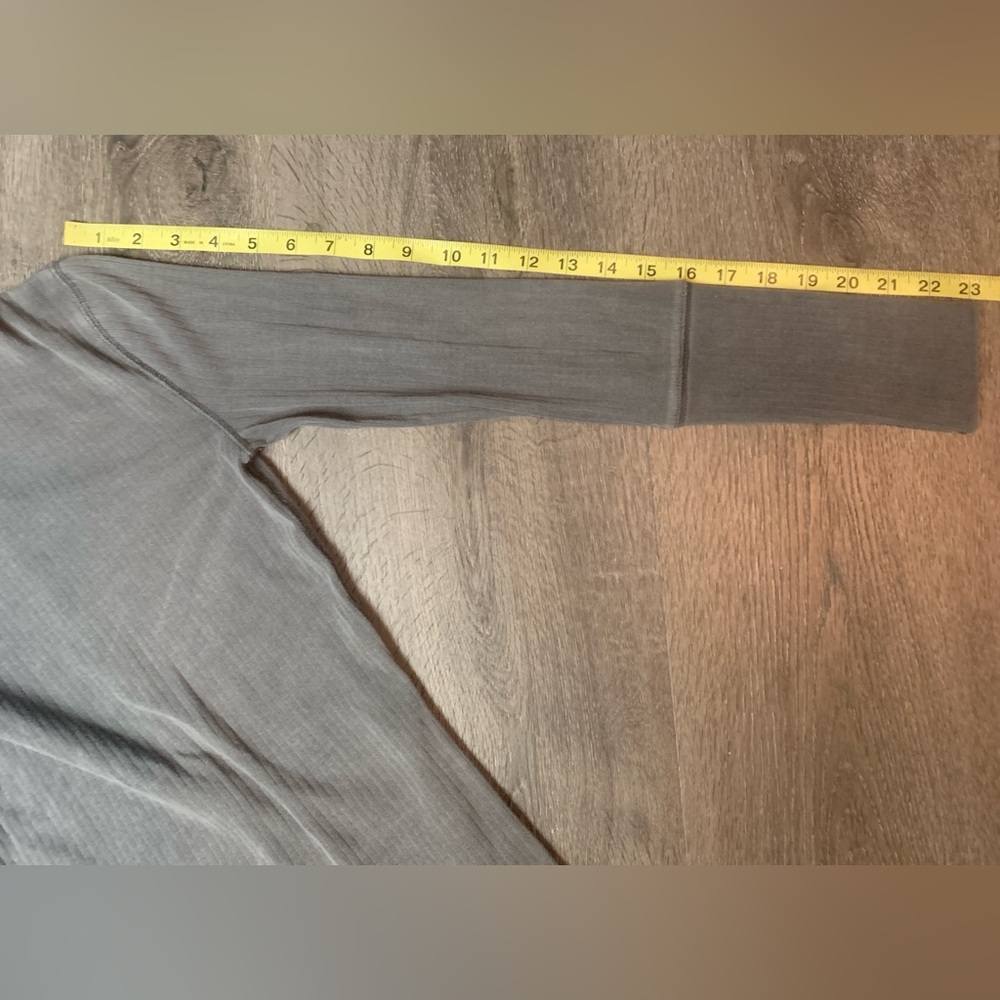 Free People Mock Neck Top Rickie Long Sleeve Grey Haze Size XS Grunge Layering - Picture 12 of 12